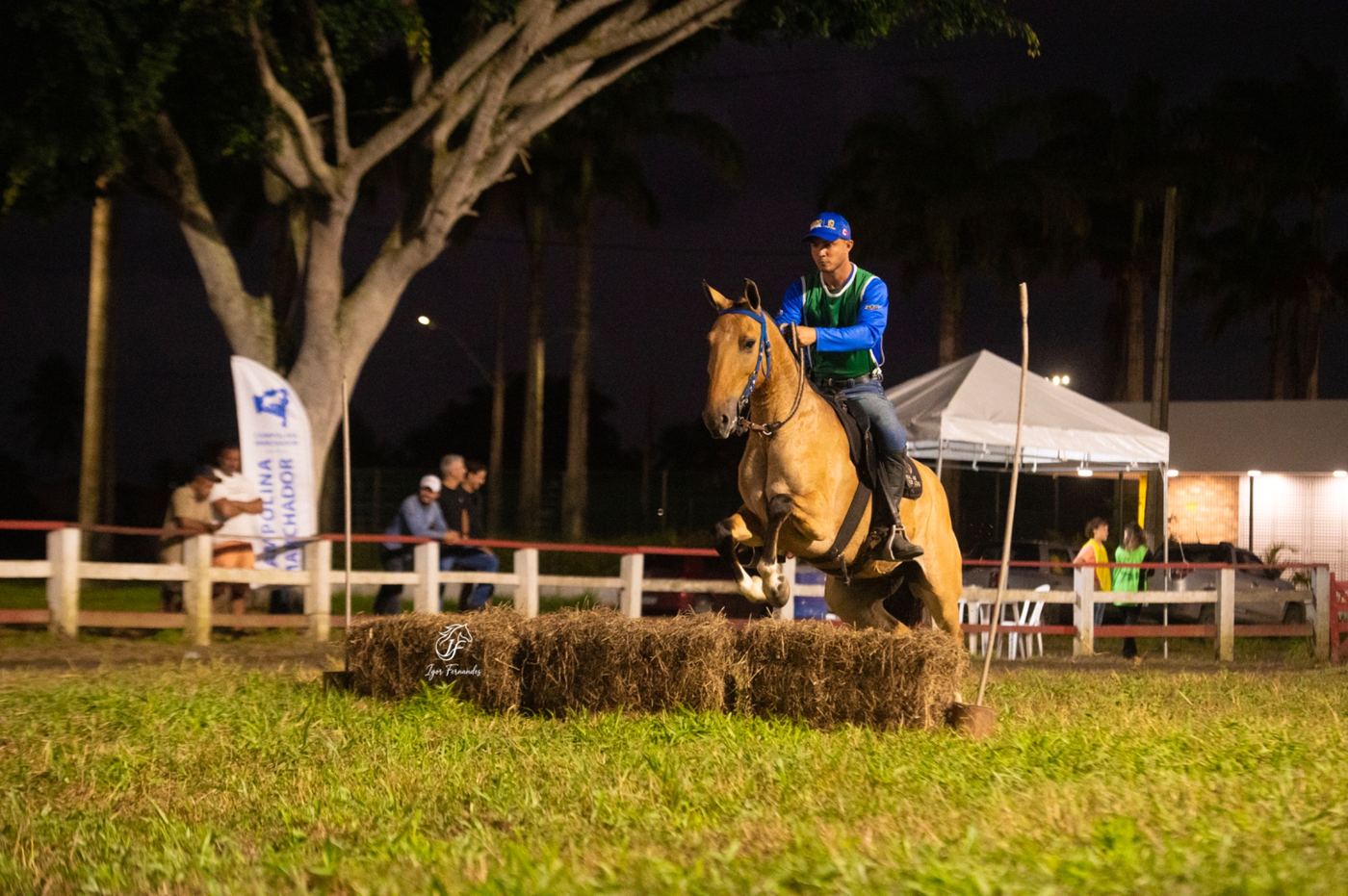 Prova funcional com salto na pista
